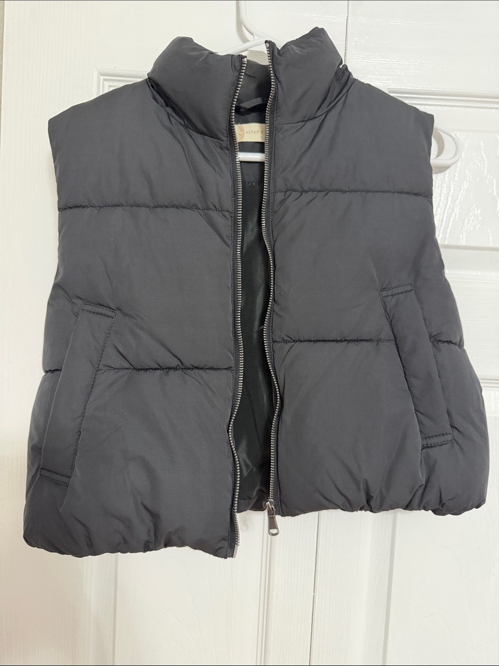 Altar’d State Women's black Puffer Vest - Lightweight Sleeveless Jacket